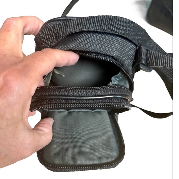 MA🌺LIKE NEW‼️VINTAGE LOT/BUNDLE/MULTIPLES Polaroid & Mainstay Camera Bags - Picture 12 of 16